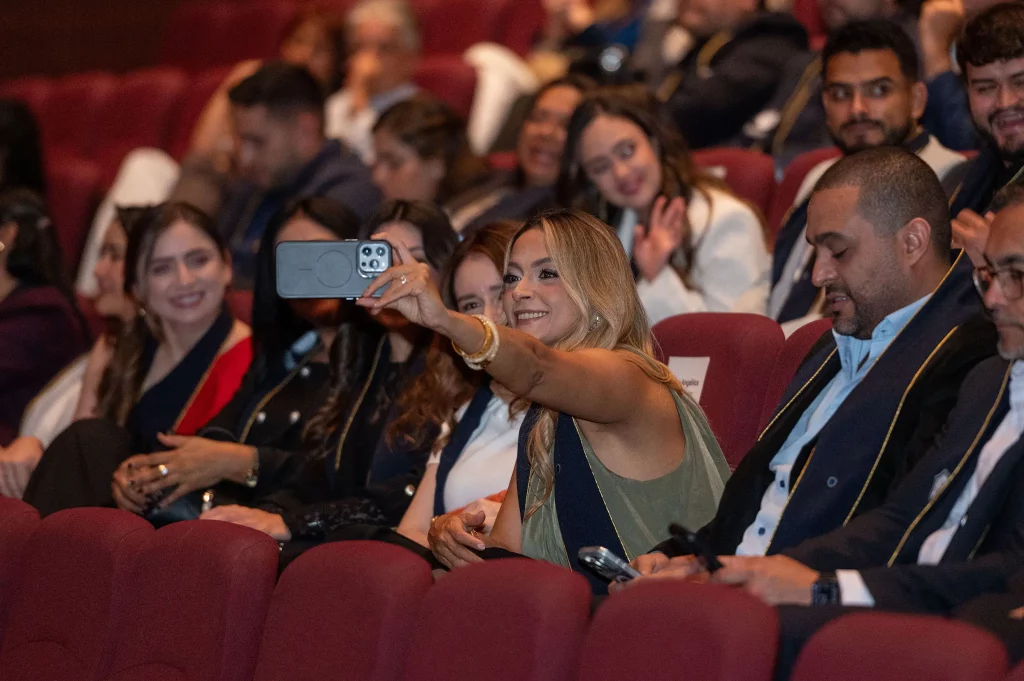 Graduation moments from Westfield Business School’s Cohort 64 across Medellín, Miami, and global virtual participation, highlighting the collective achievement of MBA and Executive MBA graduates.
