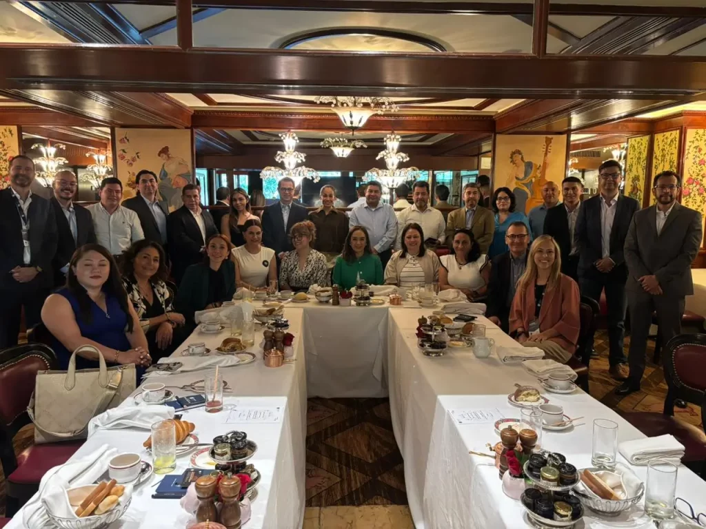 Westfield Business School executive leadership encounter focused on organizational culture, leadership development, and strategic business transformation in Mexico.